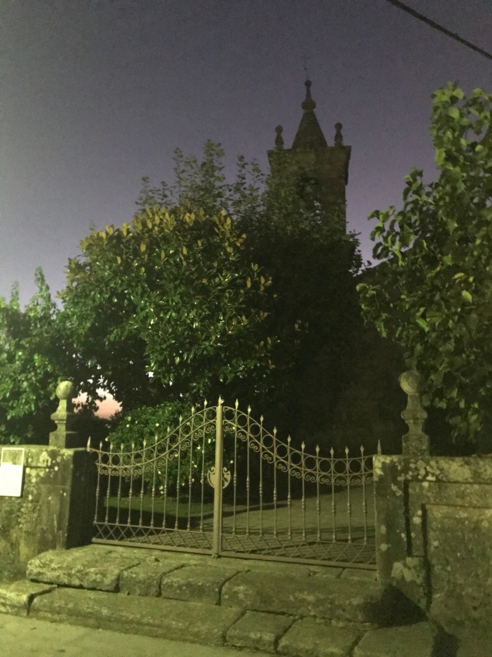 Spanien - Tui - Kirche in der Morgendämmerung