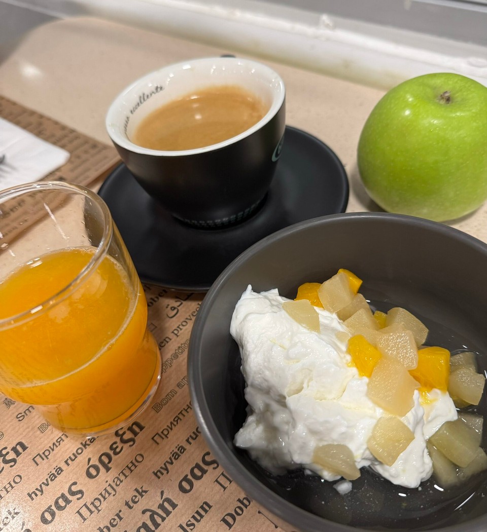 Griechenland - Heraklion - Überschaubares Frühstück, aber auf jeden Fall KAFFEE!!!