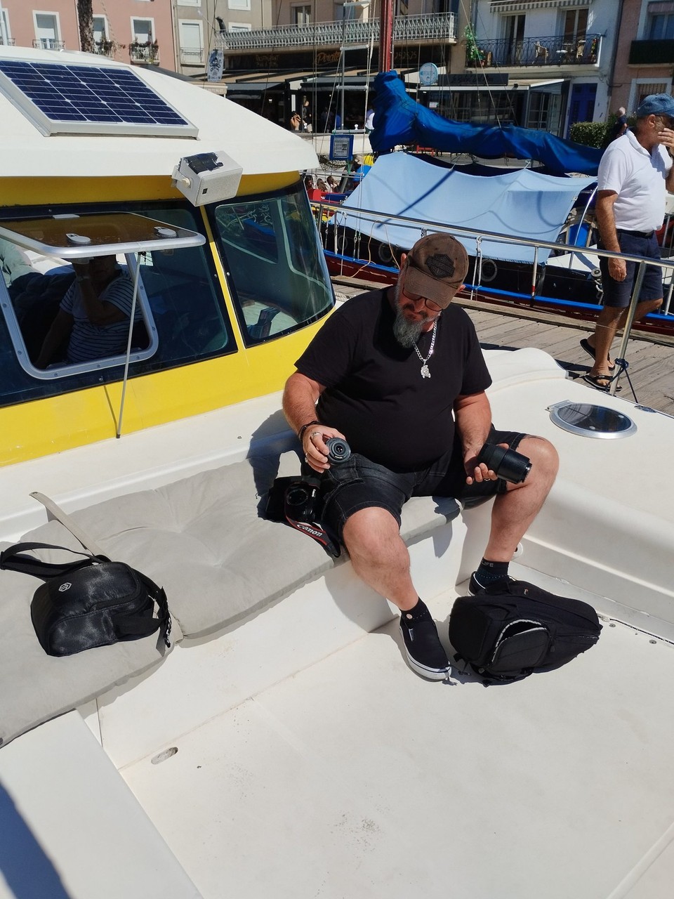 Frankreich - Mèze - Und nach dem Essen kurz entschlossen eine Bootstour mitgemacht zu den Austernzucht-Bänken🤩🤩🤩🤩