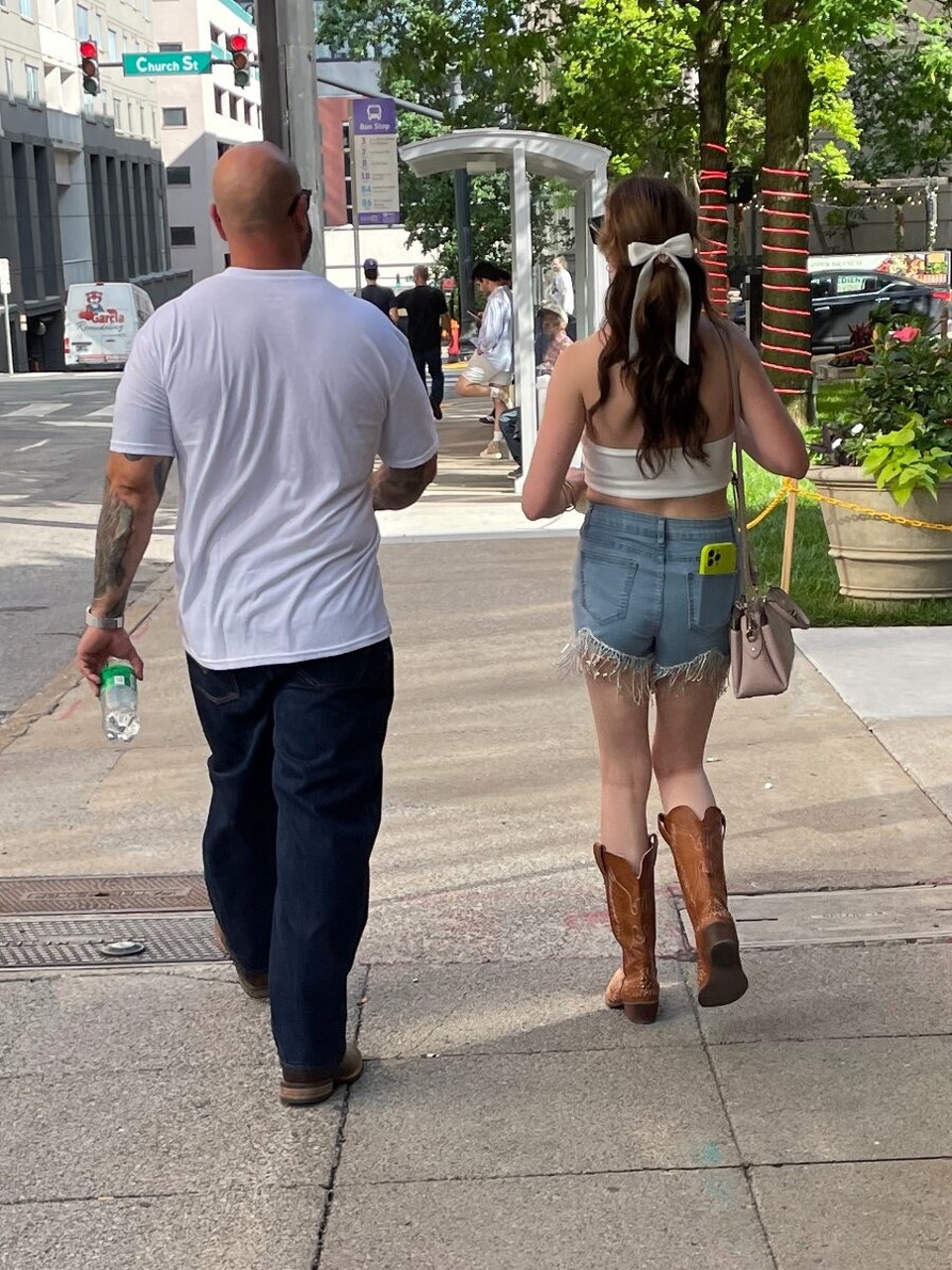 USA - Nashville - Cowboystiefel und Shorts - so kleidet man sich hier