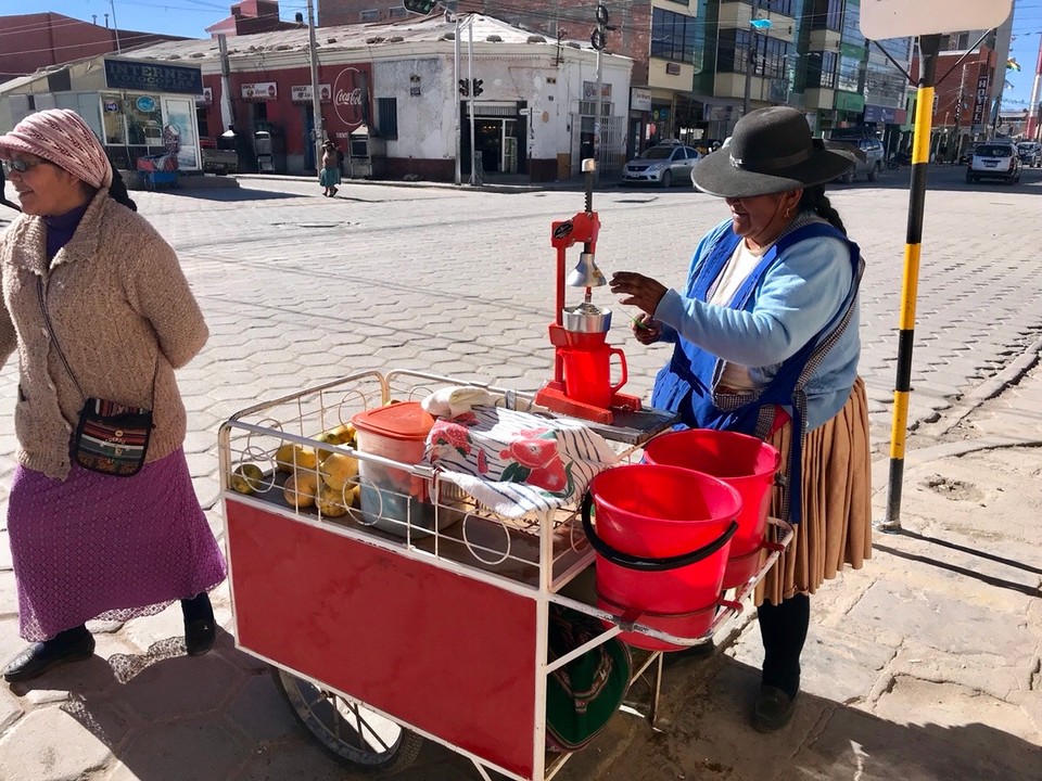 Bolivia -  - Yummie yummie yummie: jugo de naranja