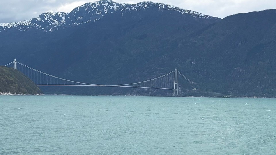 Norwegen - Eidfjord - …mit Brücke