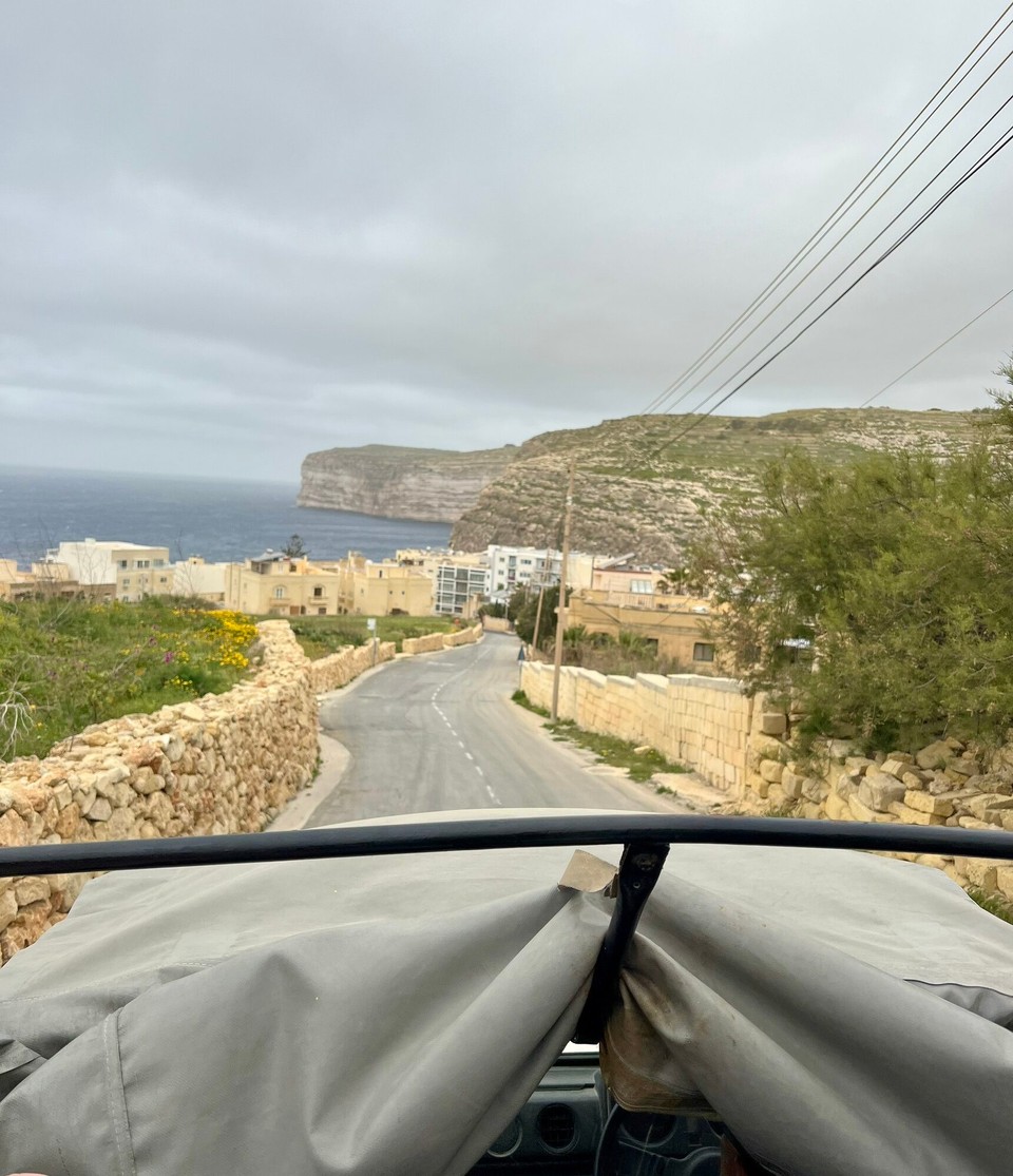 Malta - Qala - Auf dem Weg zum nächsten Stopp. 