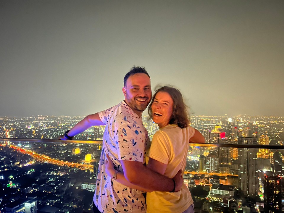 Thailand - Bangkok - Wie NATÜRLICH schön wir SPONTAN Lächeln - beim 71 Versuch