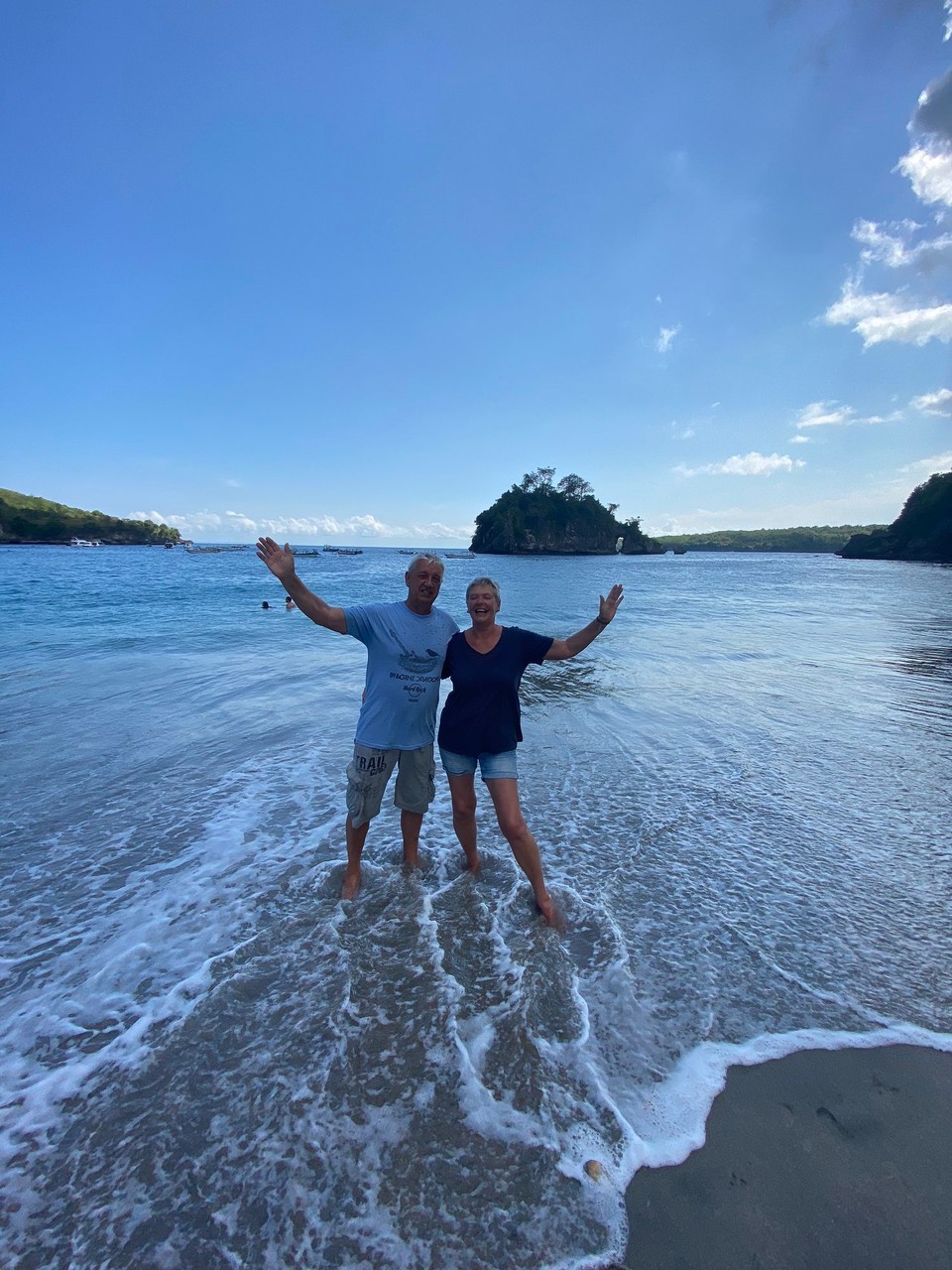 Indonesien - Kabupaten Badung - Zum Schluss noch mal baden und etwas abkühlen in der Crystal Bay.