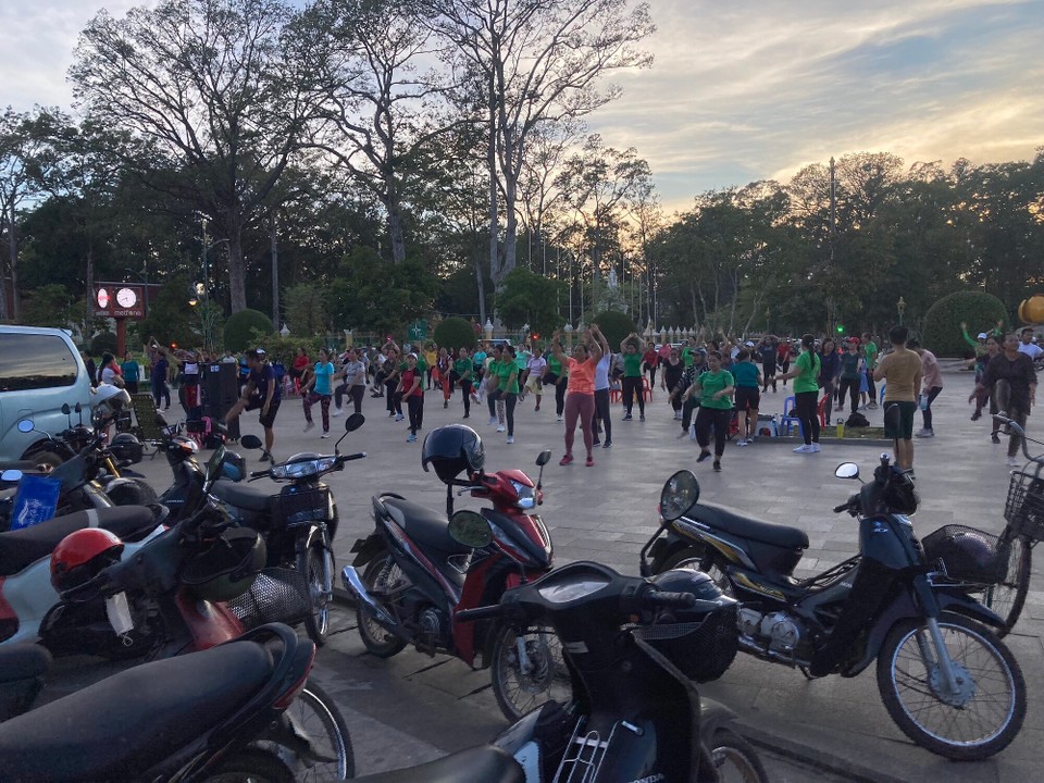 Kambodscha - Siem Reap - Gemeinsamer sportlicher Abend 🤩