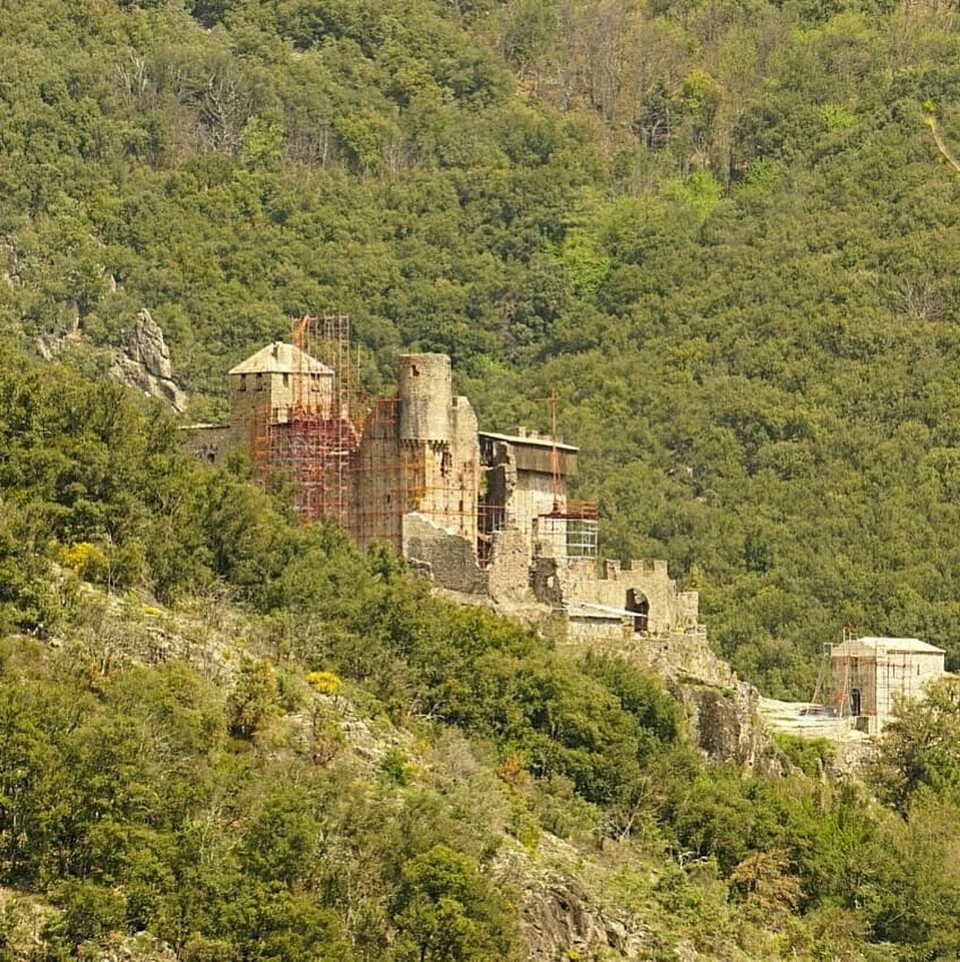 Frankreich - Pont-de-Labeaume - Chateau Ventadour 