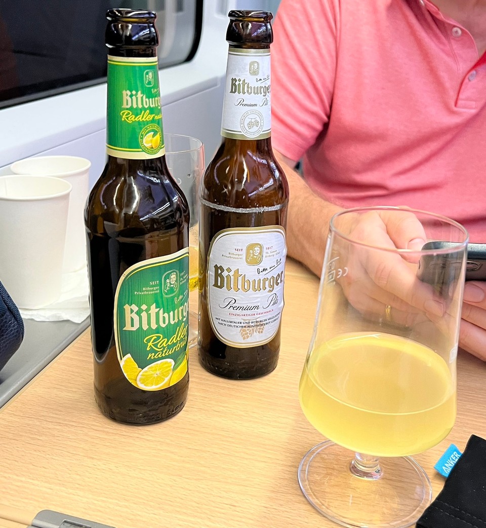 Deutschland - Kassel - Zwischendurch noch ein Bierchen 🍺. Wir haben ja schließlich Urlaub 😉