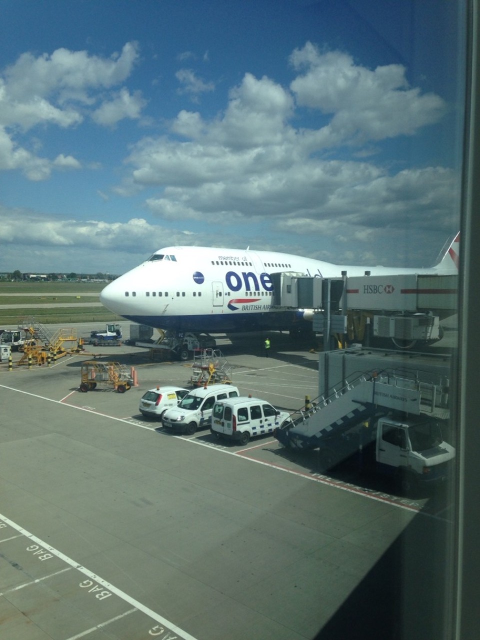 United Kingdom - Heathrow Airport - Het vliegtuig dat ons over Engeland, Schotland, IJsland en Groenland naar Canada brengt.