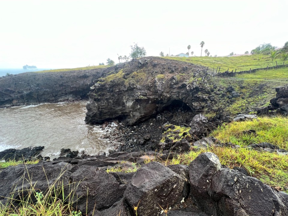 Chile - Easter Island - Most of the shoreline was like this, filled with volcanic rock caves