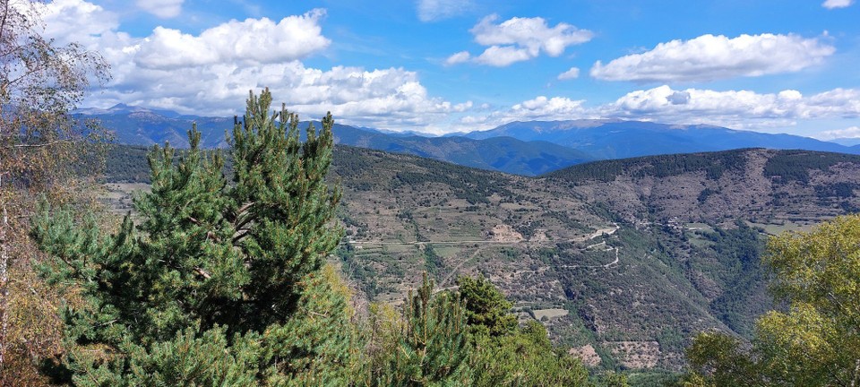 Spain - Torla-Ordesa - Kurze Mittagsrast über der Grenze in Katalunien