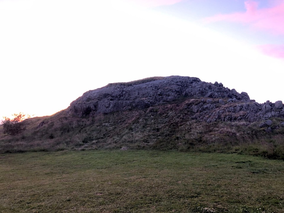 Island - Sveitarfélagið Skagaströnd - Da oben auf dem Felsen waren wir gerade...