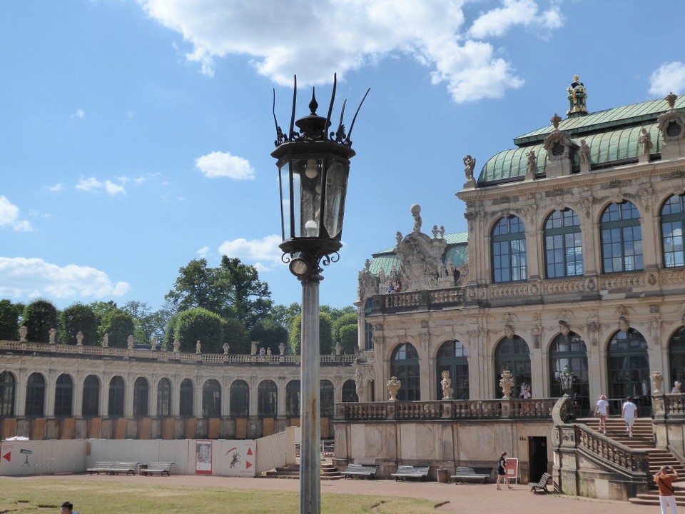 Deutschland - Dresden - Nach einem Abschieds-Eiskaffee sind Antje und Andreas mit dem Zug zurück nach Erfurt gefahren.......