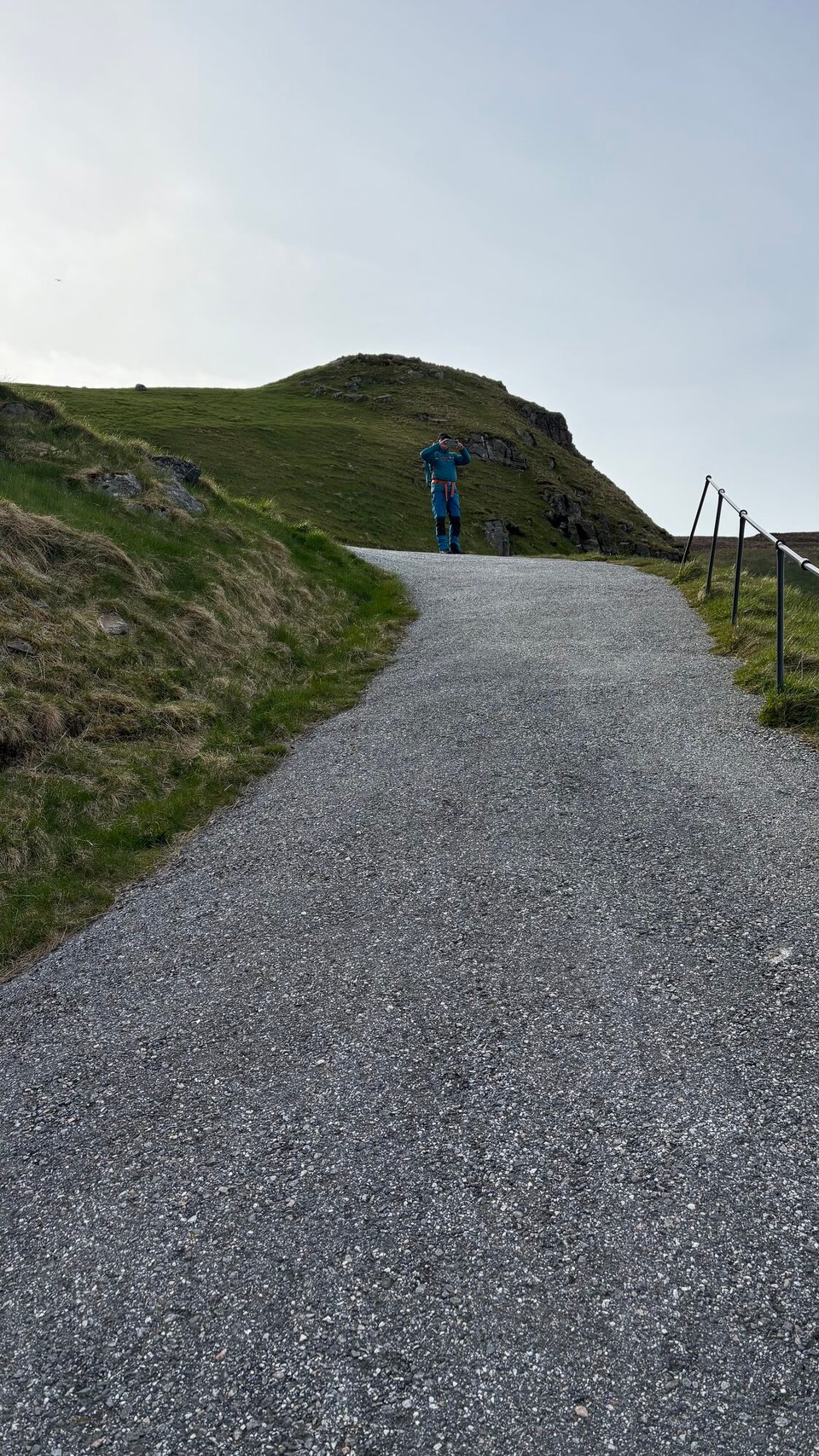 Norwegen - Nerlandsøya - Dann geht’s erst mal den Berg hoch 