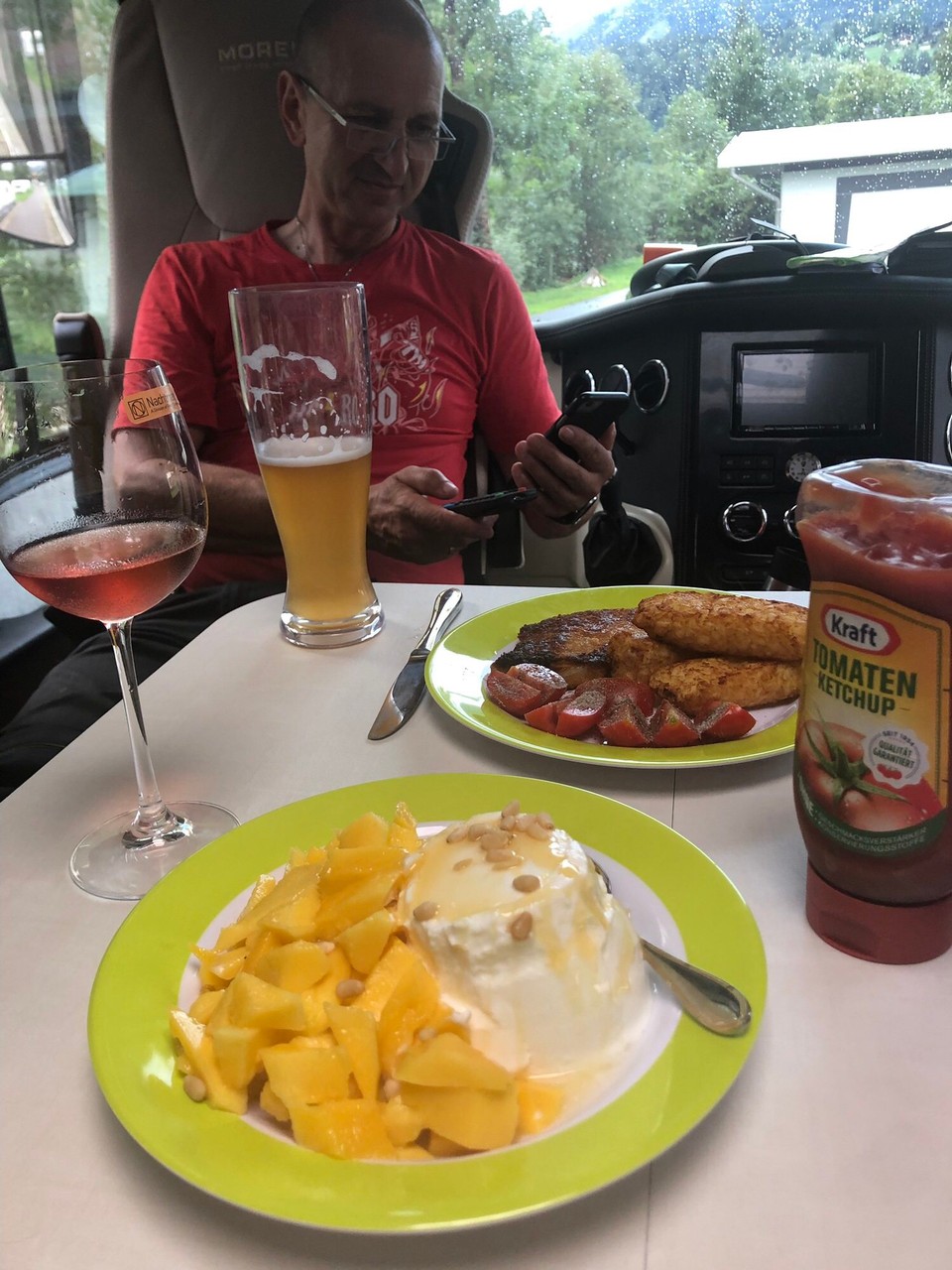 Schweiz - Saanen - Essen geht es leider nicht ins Sternerestaurant! WIR SIND DAS STERNERESTAURANT 😬 