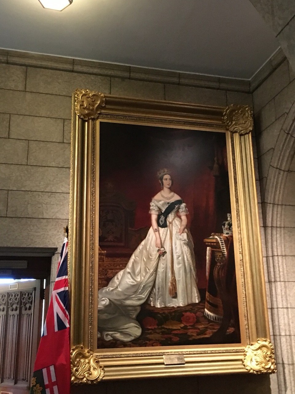 Kanada - Ottawa - Dieses Gemälde wurde 3x aus einem Feuer gerettet - Ein Bild von Queen Victoria auf welchem sie zwei unterschiedliche Arme hat muss es ja auch wert sein ;) 