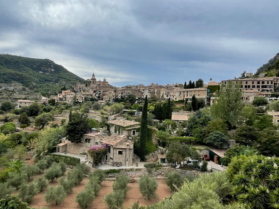 Spanien - Valldemossa - Nach einer Dusche in einem fremden Hotel ging es weiter nach Valldemossa.