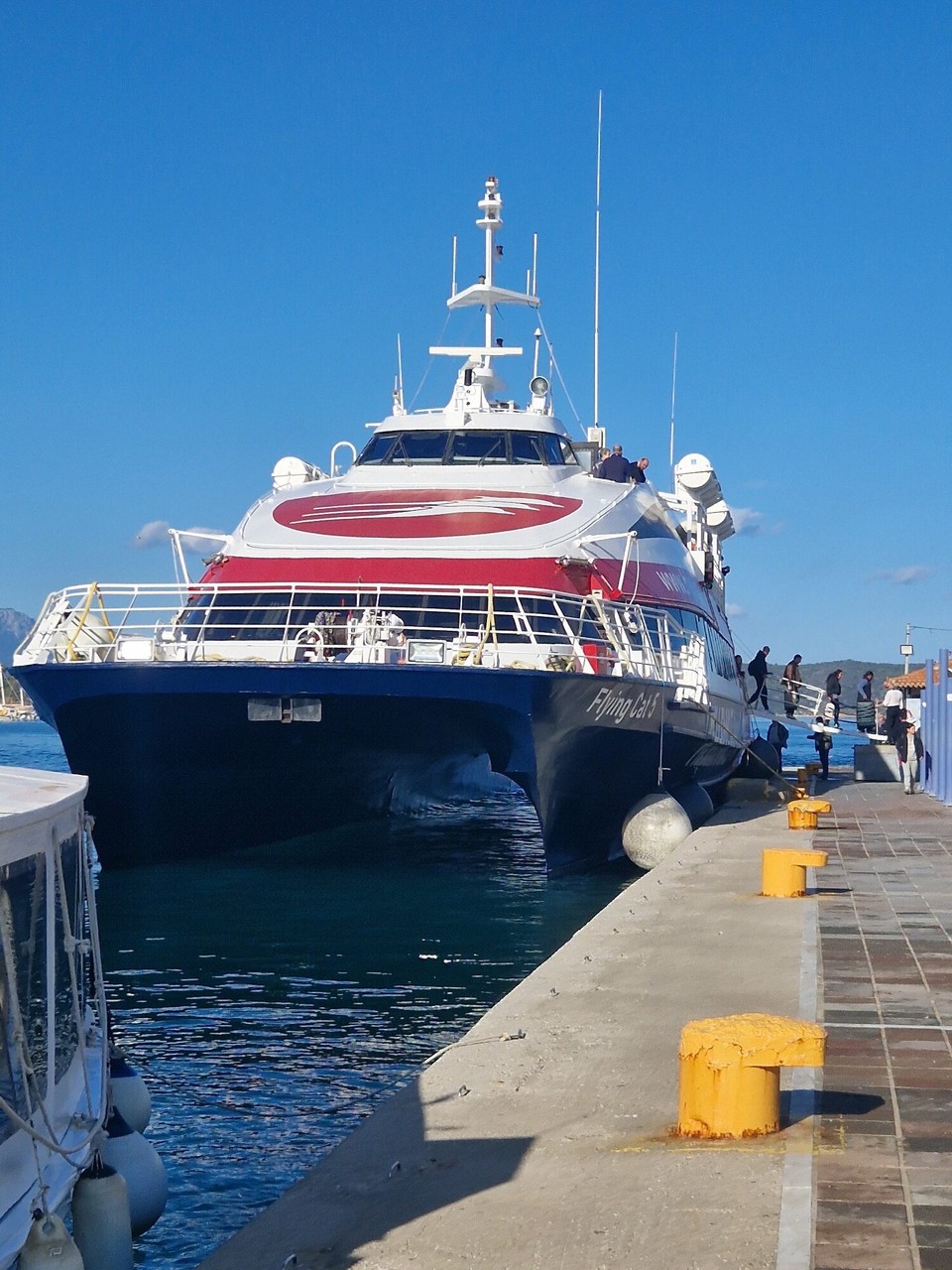Griechenland - Poros - auch ein „Wassertaxi“, nur etwas größer