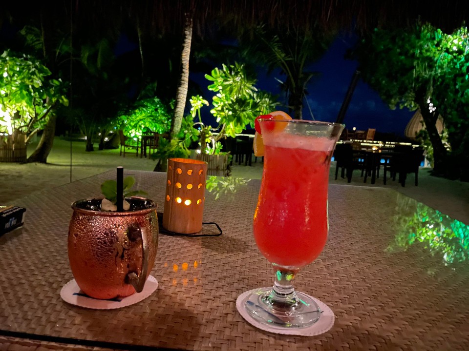 Malediven -  - Mit einen Maledivian Mule und einem Mai Tai beenden wir den ersten Tag. Bis bald 