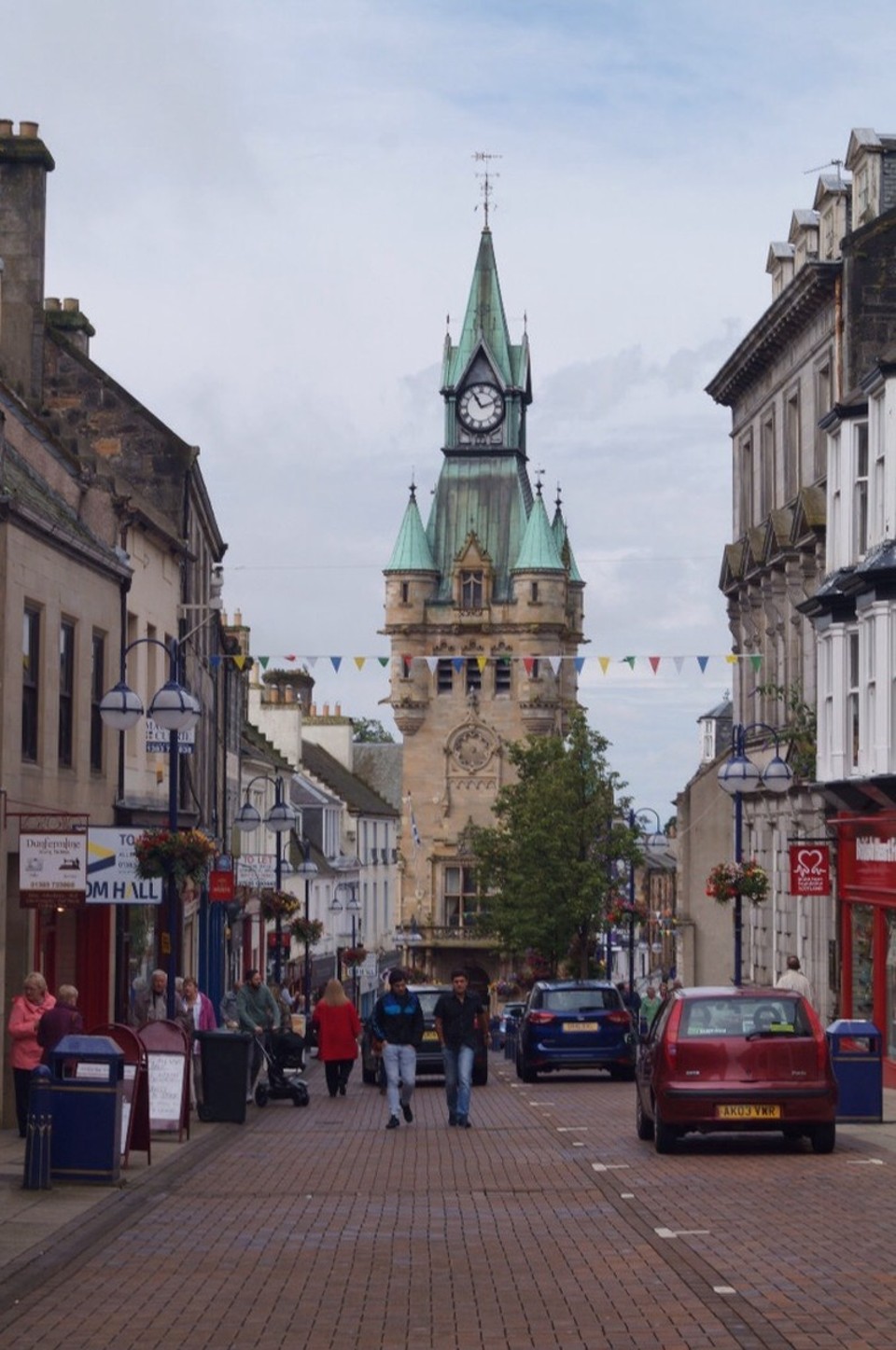 Vereinigtes Königreich - Dunfermline - Haupteinkaufsstrasse.