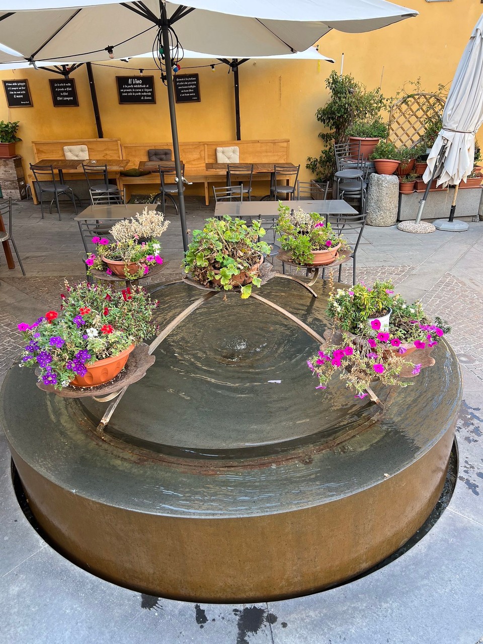 Italien - Orvieto - Faszinierender Brunnen