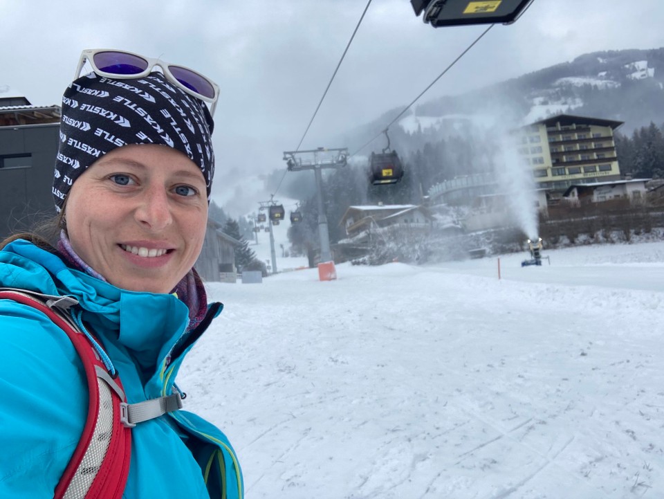 Österreich - Fügen - Auf dem Weg zum Spieljoch, anfangs leider noch sehr wenig Schnee
