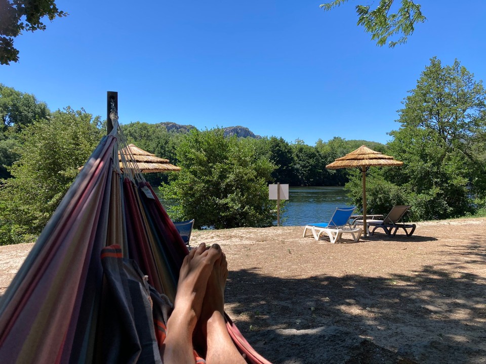 Frankreich - Vallon-Pont-d'Arc - Fauler Tag am Strand 