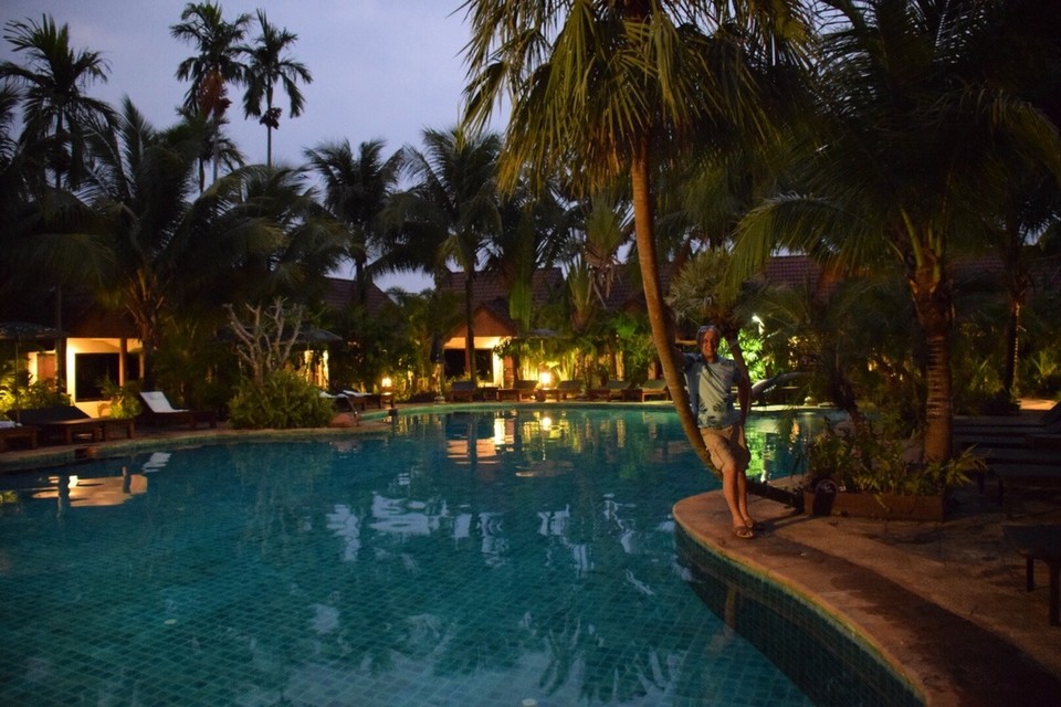 Laos -  - Hat denn heute jemand Lust auf Poolparty ?