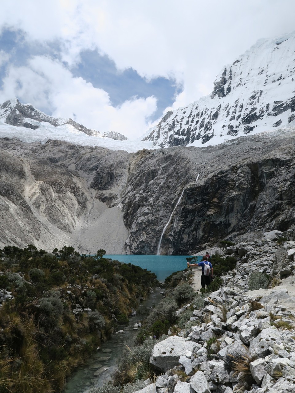 Peru - Huaraz - Arrivée a la laguna 69, après une montée  lente pour calmer le coeur qui s'emballe avec l'altitude