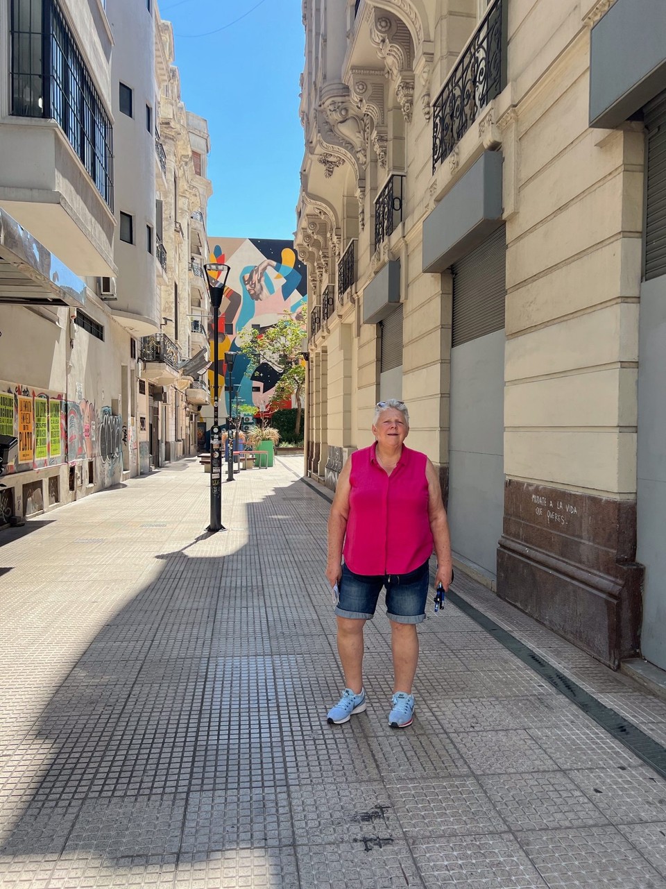 Uruguay - Montevideo - Powered on caffeine and cake 😀