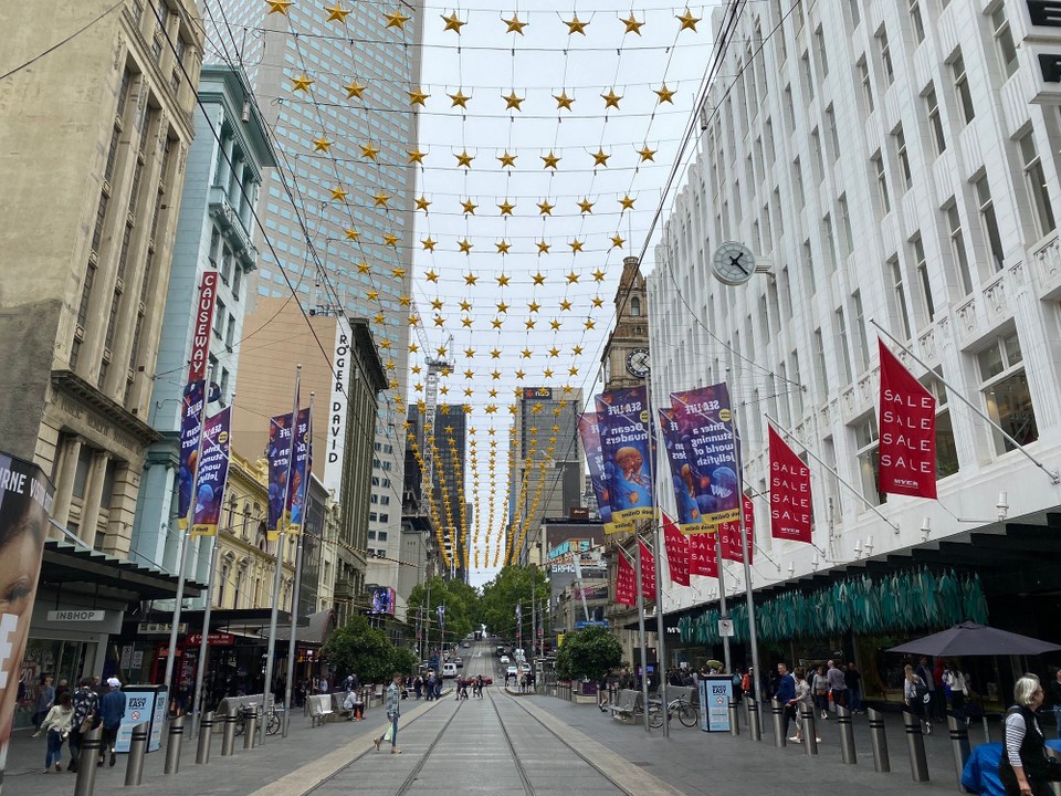 Australien - Melbourne - Durchstreifen zu Fuss die Shopping Arkaden.