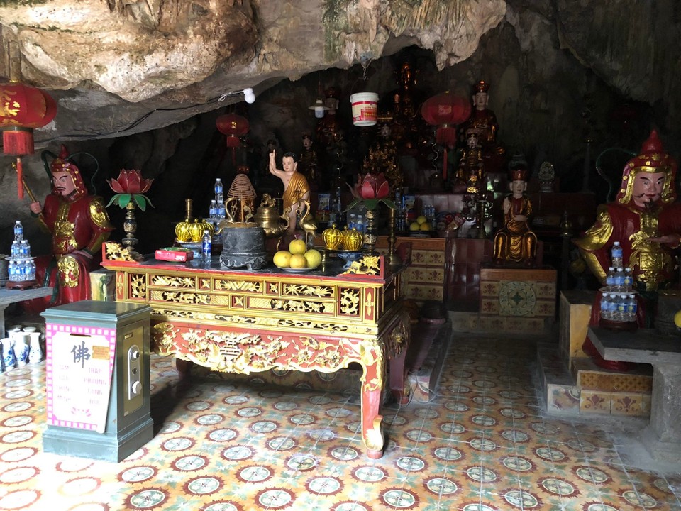 Vietnam - H. Hoa Lư - 