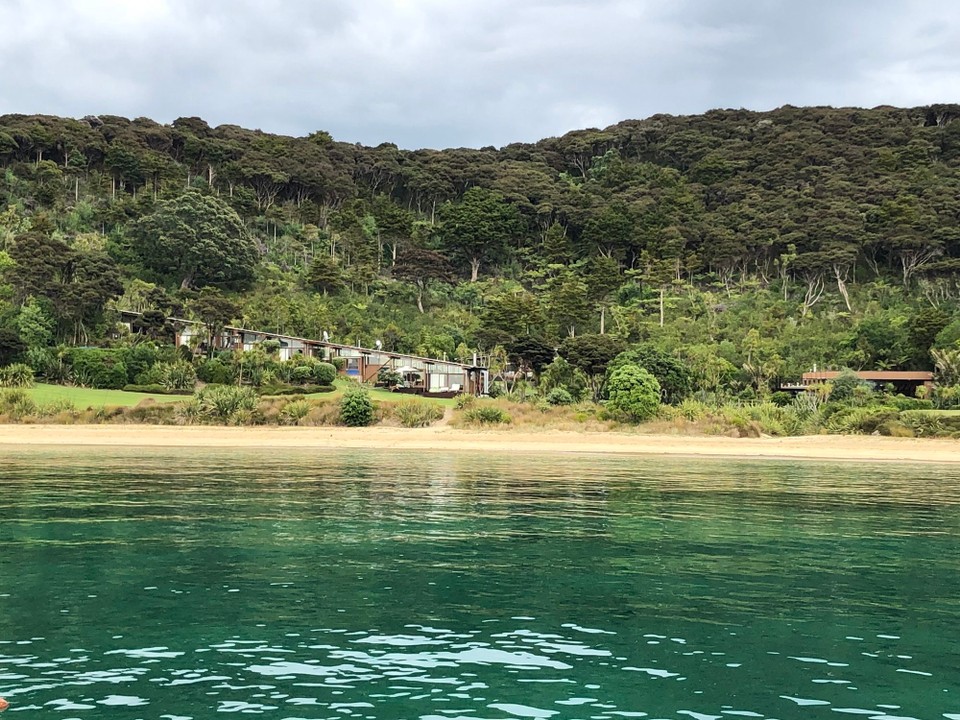 Neuseeland - Paihia - Resort auf Mitukiekie, das in privater Hand ist. 