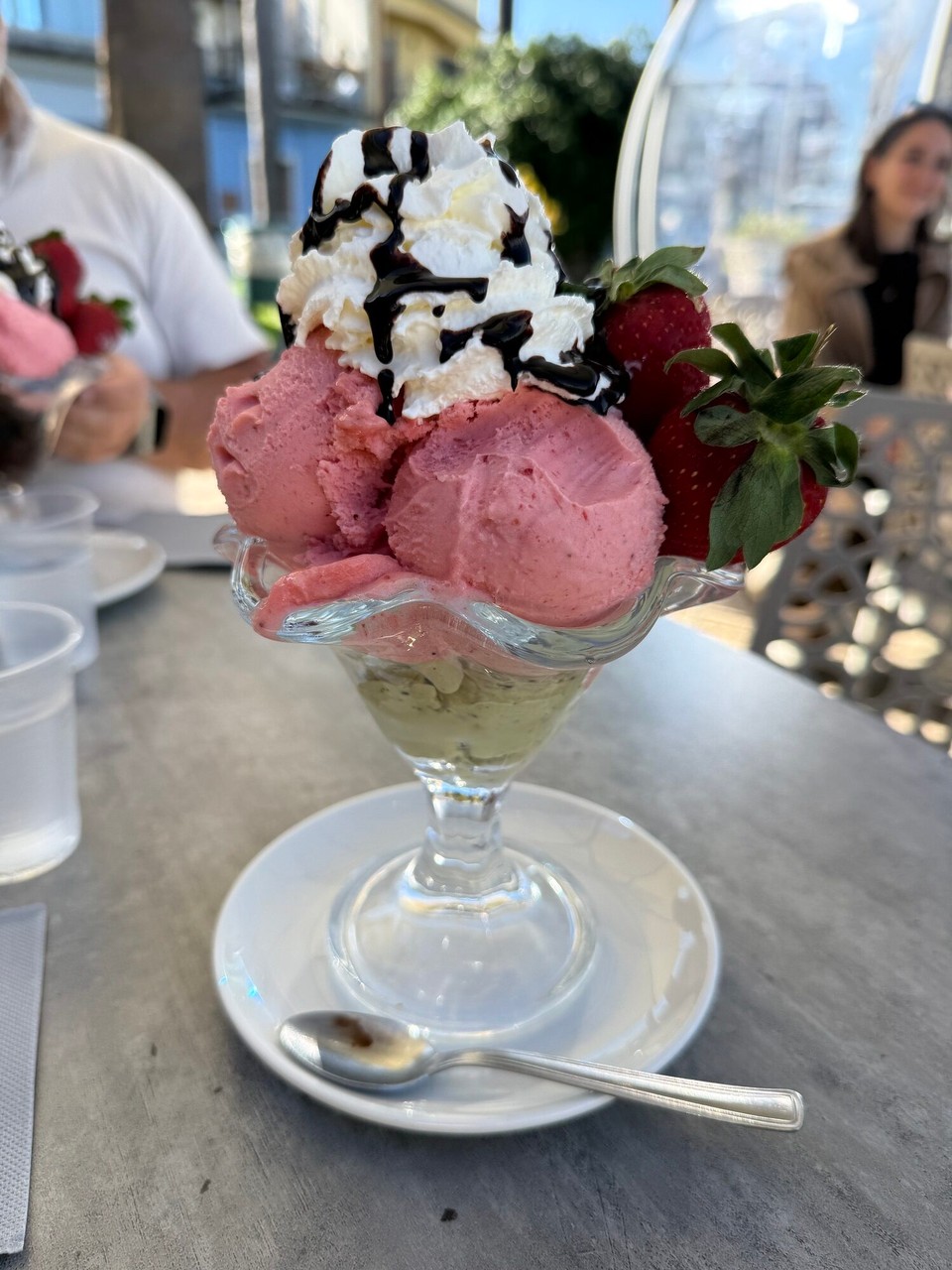 Italien - Riposto - Also Eis essen und ….