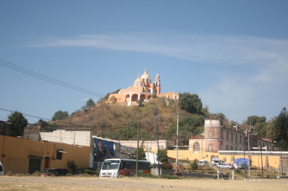 Mexiko - Cholula - Der Berg, der eigentlich eine Pyramide ist