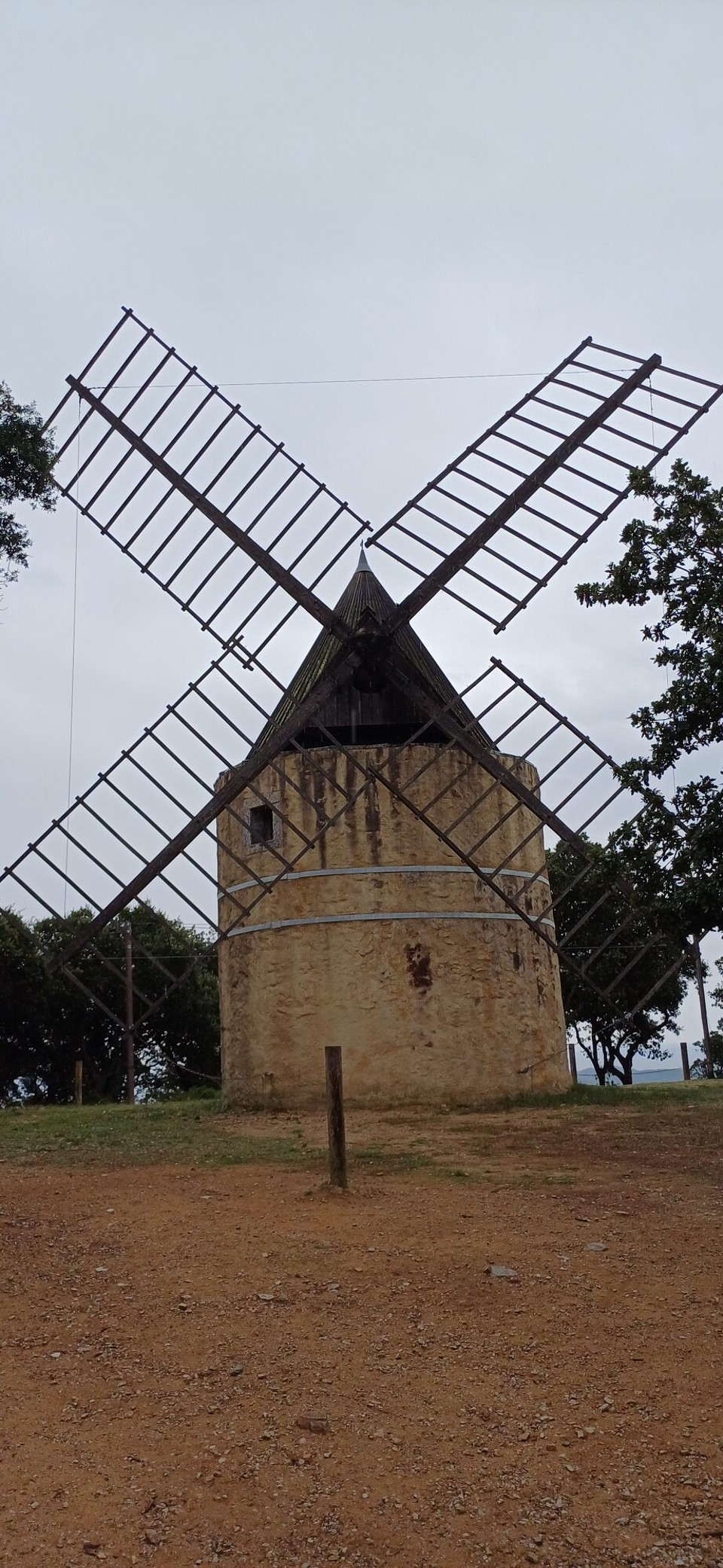 Frankreich - Gassin - Die alte Moulin de Paillas 