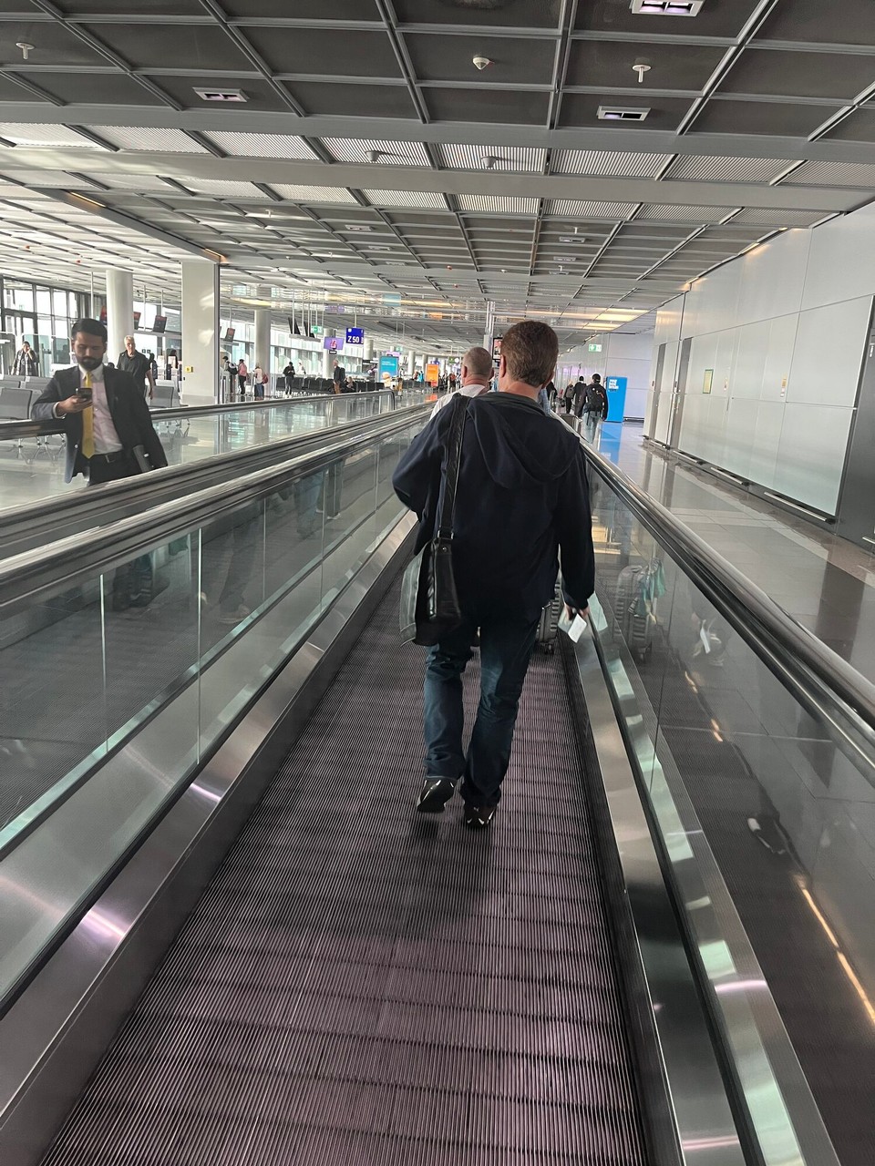Deutschland - Frankfurt am Main - Auf dem Weg zum Flug LH 400