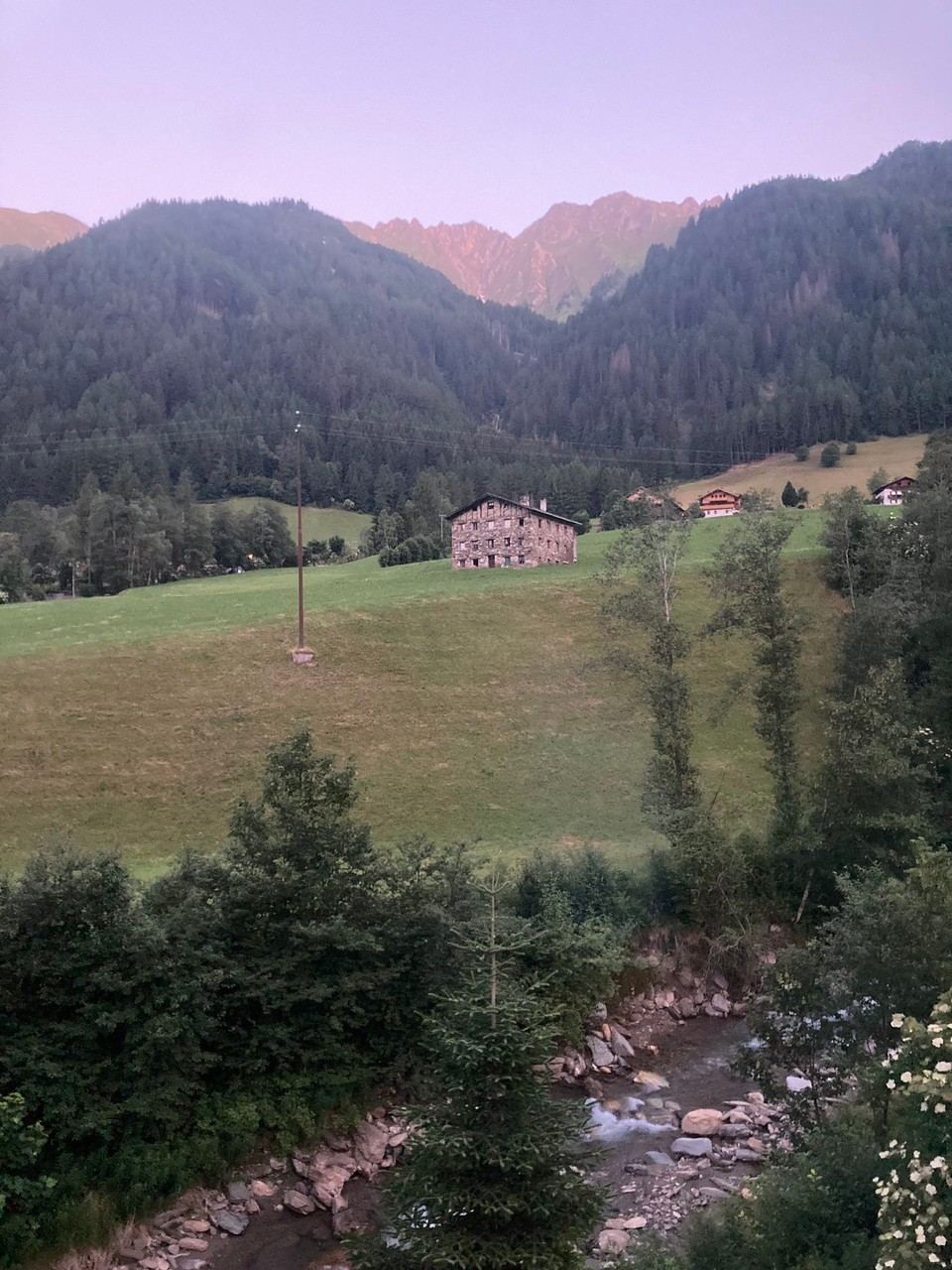 Ort bestimmen … -  - Blick morgens aus dem Fenster 