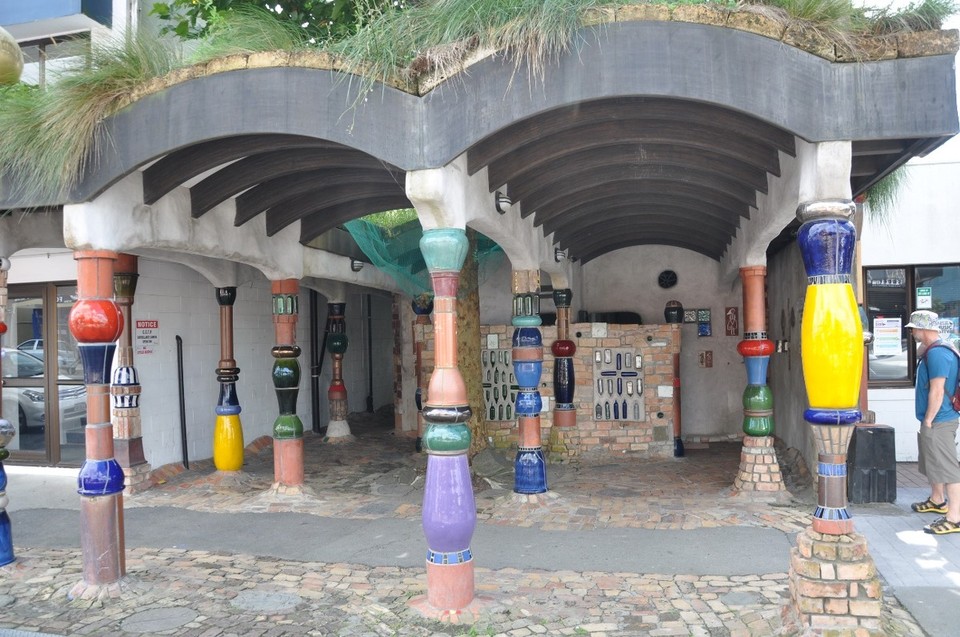 Neuseeland - Mangonui - Hundertwasser Toilette in Kawa Kawa