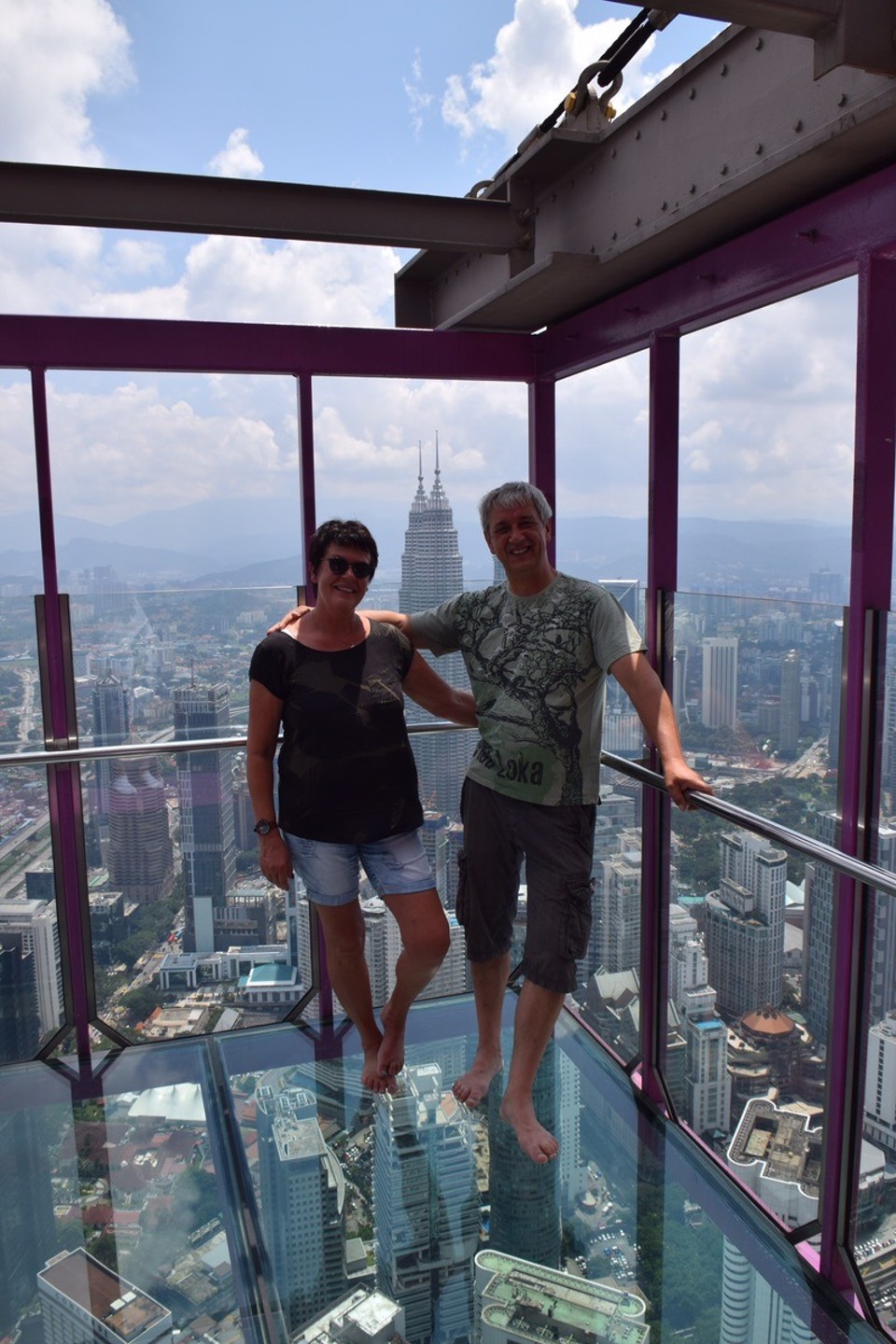 Malaysia - Kuala Lumpur - Skydeck mit Glasboden