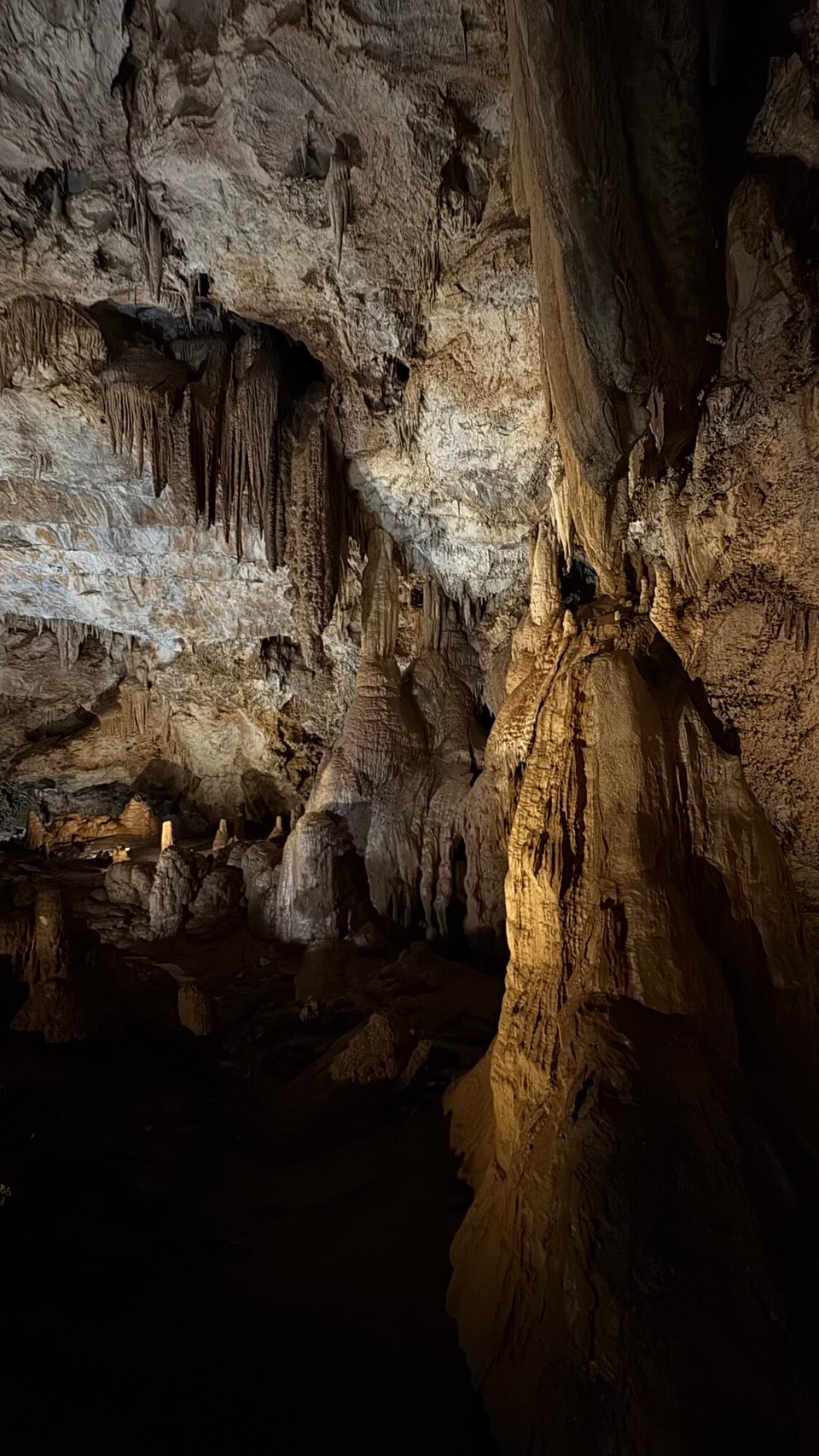 Montenegro - Cetinje - Die einzige für Besucher zugängliche Höhle in Montenegro.
