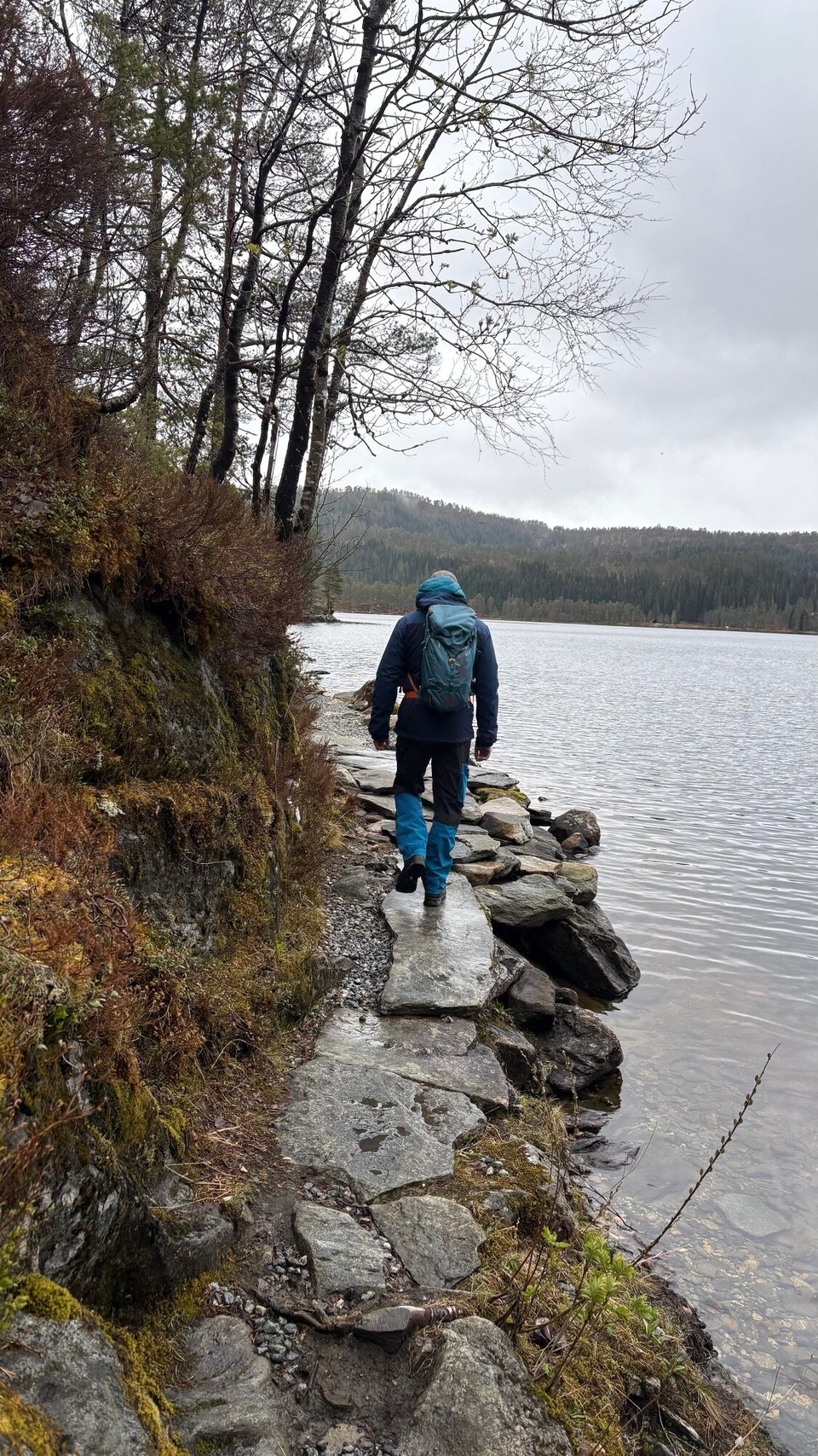 Norwegen - Førde - …befestigten Wegen….