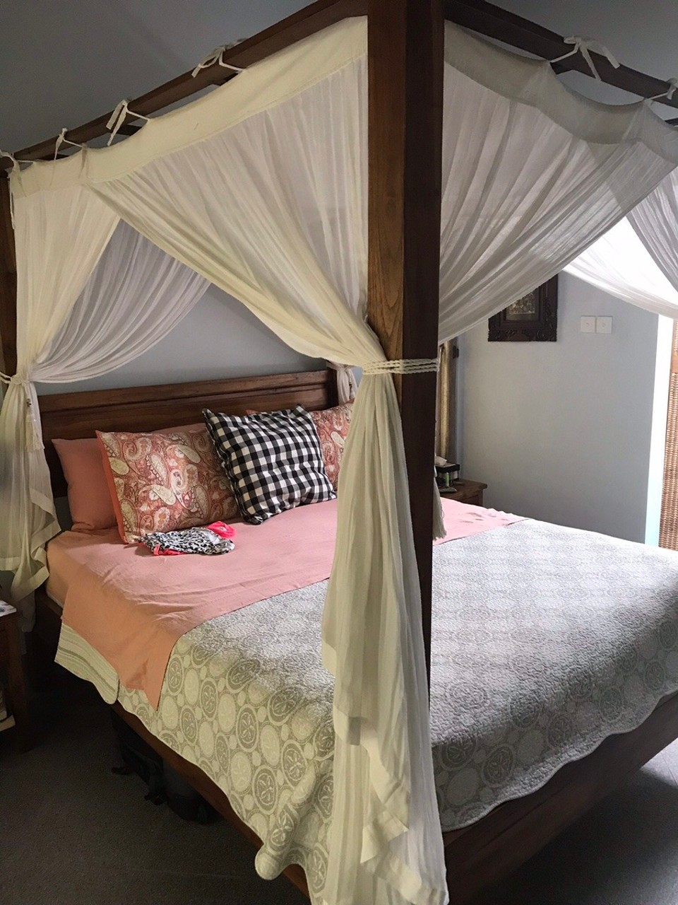 Indonesia - Gianyar - Our cozy bed 
