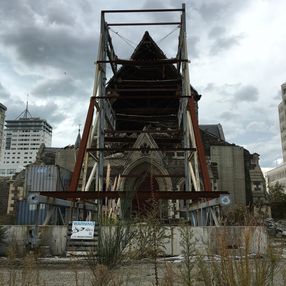New Zealand - Christchurch - Diese Kathedrale ist wohl das bekannteste Gebäude in Christchurch und auch sehr mitgenommen vom Erdbeben 2011, daher darf man auch nicht näher hin
