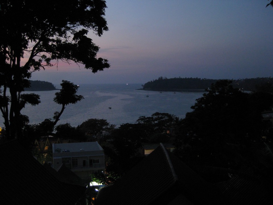 Thailand - Phuket, Kata - Blick vom Bungalow auf die Bucht