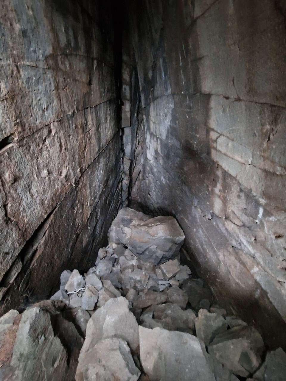 Griechenland - Agios Nikolaos - Vulkanhöhle