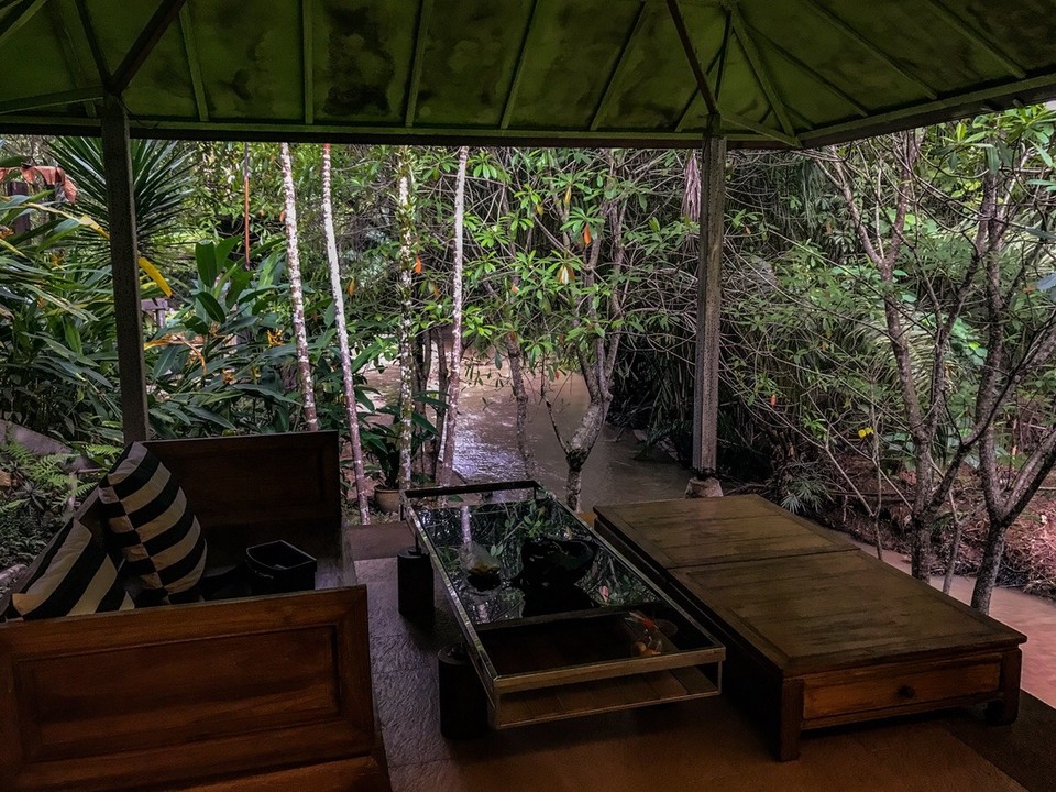 Thailand - Amphoe Lamae - Das Apartment liegt komplett im Freien... 