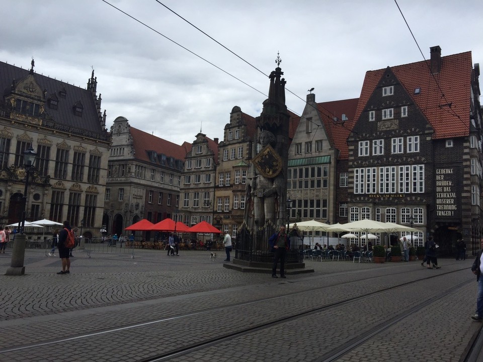  - Germany, Bremen - Roland and Marktplatz