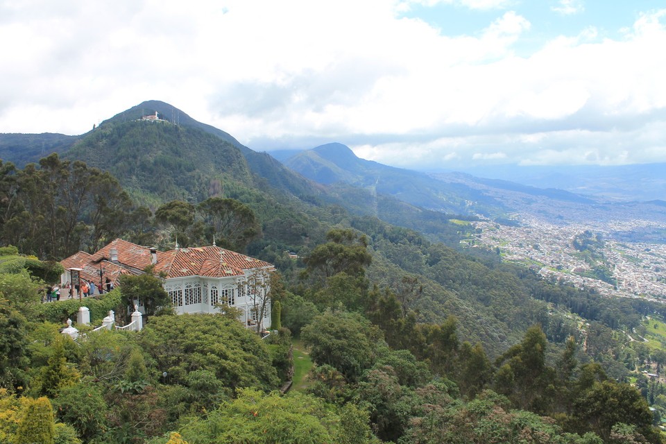 Colombia - Monserrate - Restaurant Casa Santa Clara, Blick auf den Cerro de Guadalupe