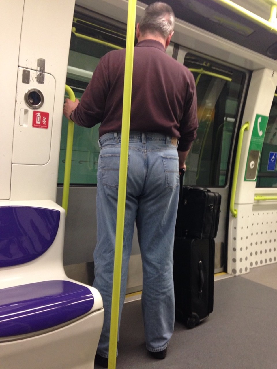 United Kingdom - Heathrow Airport - Leuke broek.